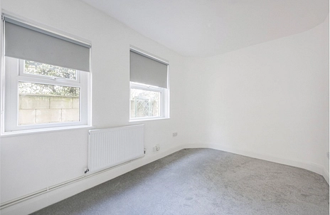 3 bedroom apartment to rent - Claverley Grove, London, N3