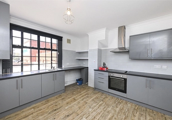 3 bedroom maisonette to rent - High Road, Loughton, Essex, IG10 - Property View 1