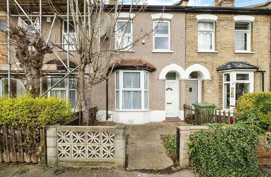 2 bedroom house to rent - Chestnut Avenue, London, E7 - Property View 1