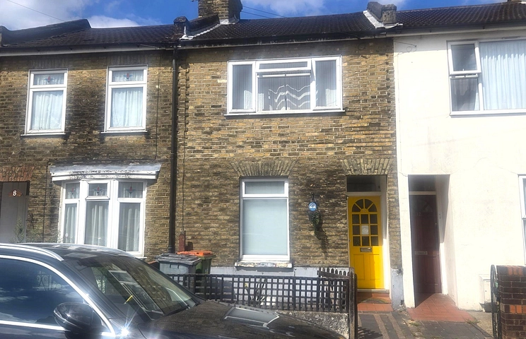 2 bedroom house to rent - Sylvan Road, E7 - Property View 1