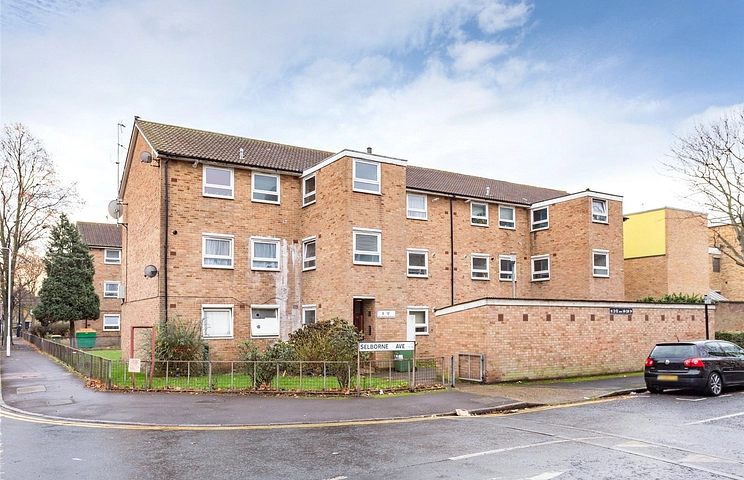 1 bedroom apartment to rent - Selborne Avenue, London, E12