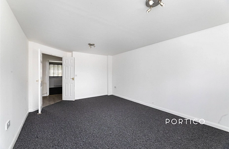 2 bedroom apartment to rent - Friars Close, Ilford, IG1