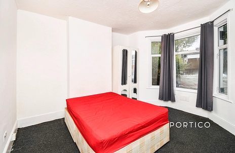 maisonette to rent - Claude Road, London, E13