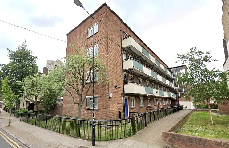 2 bedroom apartment to rent - Bazely Street, London, E14