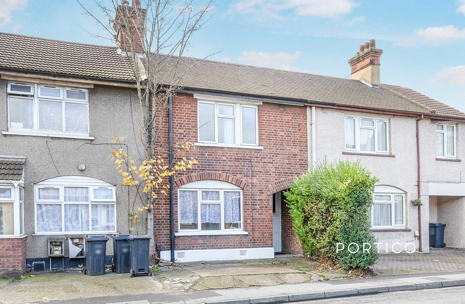 3 bedroom house to rent - Ley Street, Ilford, IG1 - Property View 1