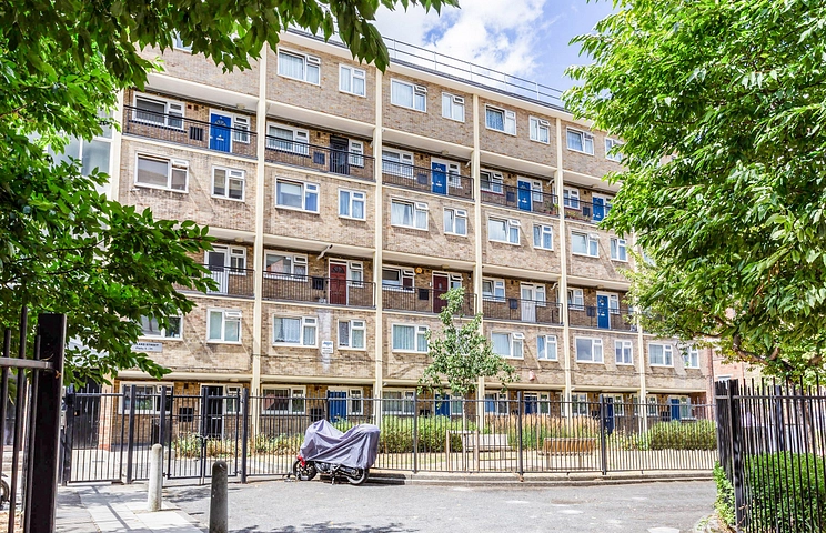 2 bedroom apartment to rent - Pollard Street, London, E2