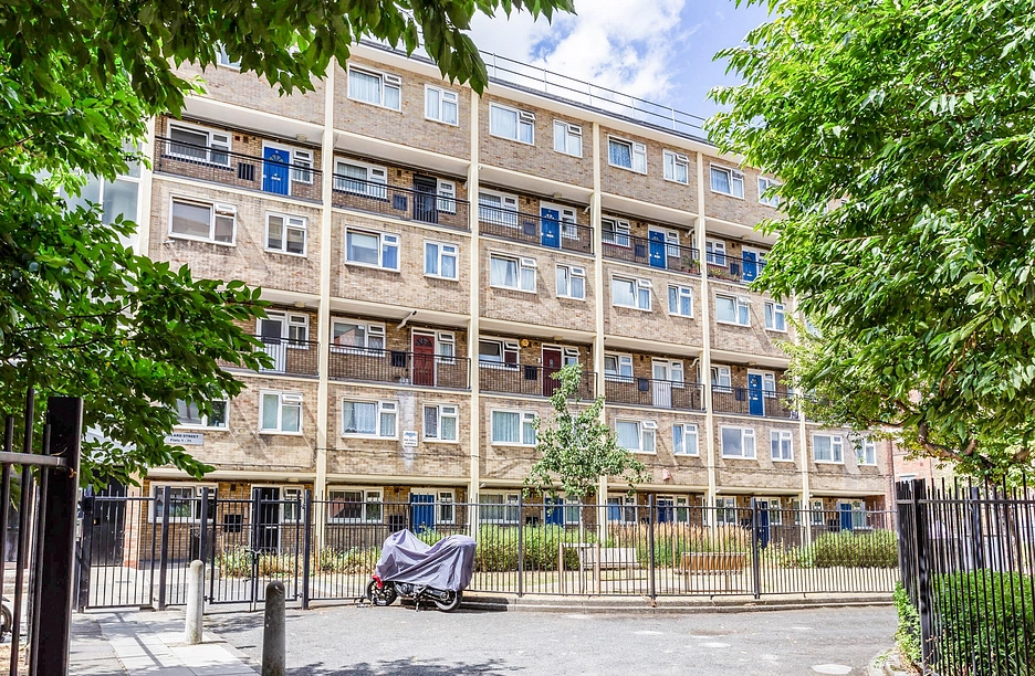 2 bedroom apartment to rent - Pollard Street, London, E2