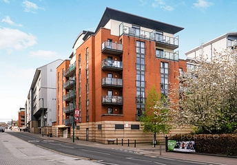 2 bedroom apartment to rent - Oliver Road, London, E10 - Property View 1