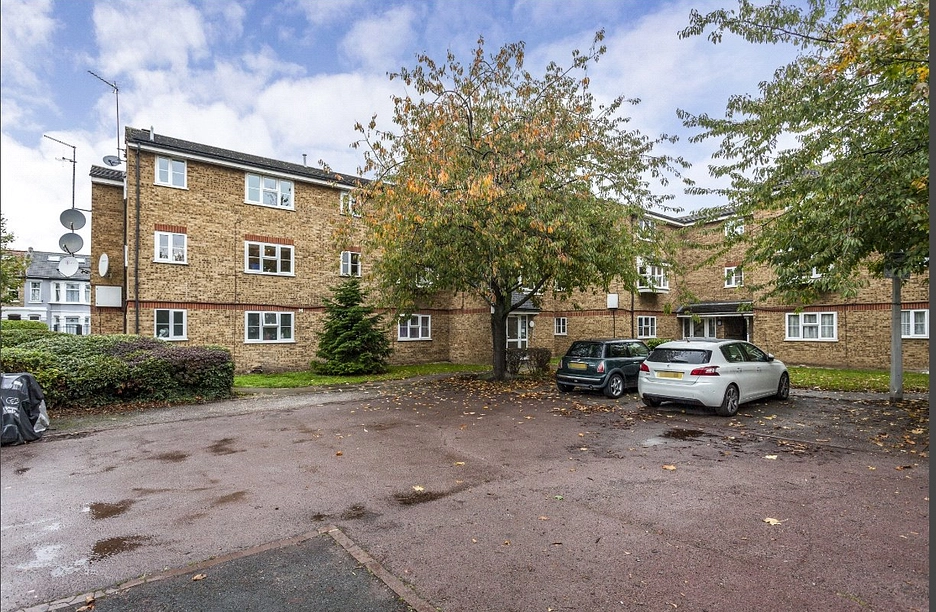 studio to rent - Mill Court, Ruckholt Road, London, E10 - Property View 1