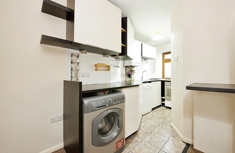 2 bedroom apartment to rent - Cowley Court, West Street, London, E11 - Property View 3