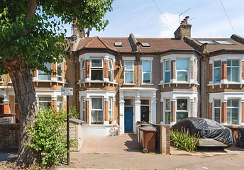 3 bedroom apartment to rent - Vicarage Road, Leyton, London, E10 - Property View 1