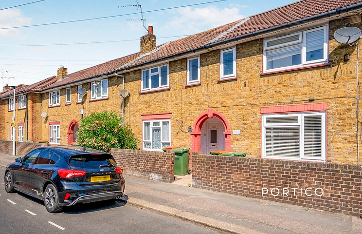 3 bedroom house to rent - Garvary Road, Docklands, E16