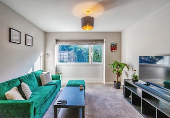 2 bedroom apartment to rent - Serbin Close, London, E10 - Property View 1