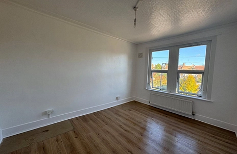 2 bedroom apartment to rent - Huxley Road, London, E10