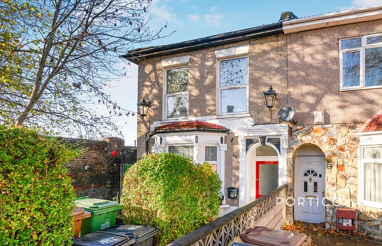 2 bedroom apartment to rent - High Road Leyton, London, E10 - Property View 1