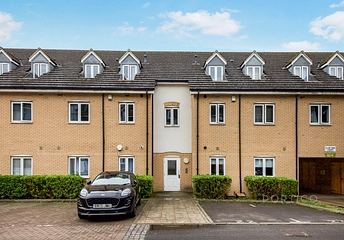 2 bedroom apartment to rent - Plum Tree Court, 2 Ingrebourne Avenue, Romford, RM3 - Property View 1