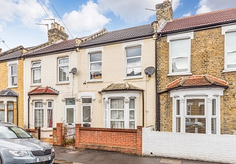 3 bedroom house to rent - Pearcroft Road, London, E11 - Property View 1