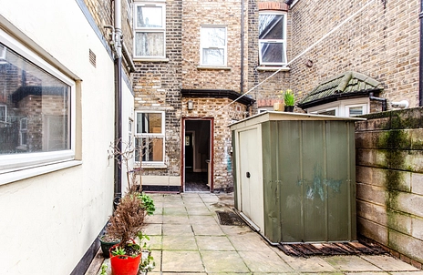 2 bedroom apartment to rent - Grove Green Road, London, E11 - Property View 3