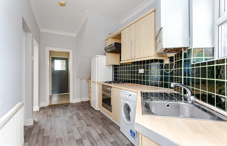 2 bedroom apartment to rent - Grove Green Road, London, E11 - Property View 1