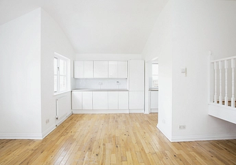 3 bedroom apartment to rent - Grange Park Road, London, E10 - Property View 1