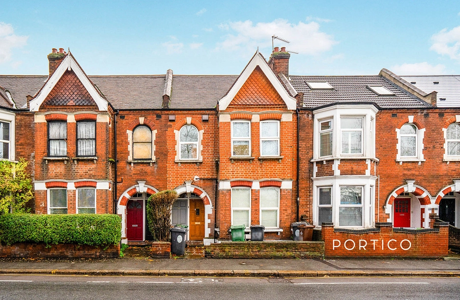 3 bedroom apartment to rent - High Road Leyton, London, E10 - Property View 1