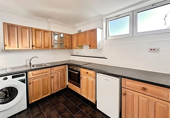 3 bedroom apartment to rent - Lyttelton Road, London, E10 - Property View 1