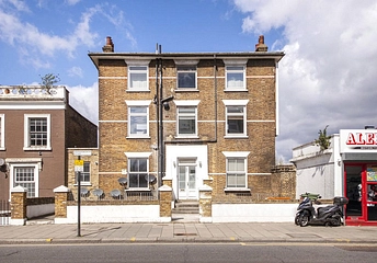 3 bedroom apartment to rent - Wandsworth Road, London, SW8 - Property View 1