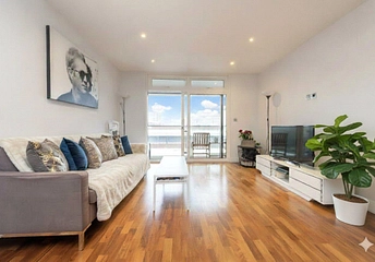 2 bedroom apartment to rent - Holman Road, London, SW11 - Property View 1