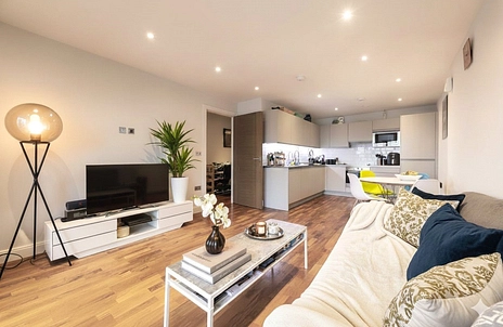 2 bedroom apartment to rent - Holman Road, London, SW11 - Property View 2