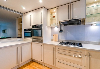 2 bedroom apartment to rent - Althorpe Mews, London, SW11 - Property View 1