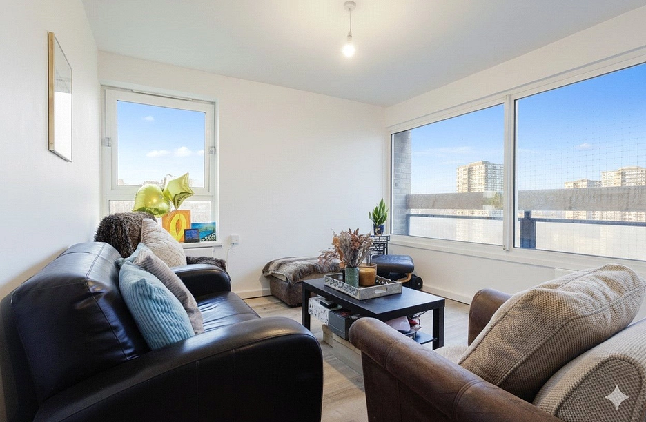 2 bedroom apartment to rent - Battersea Church Road, London, SW11 - Property View 1