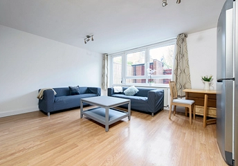 3 bedroom maisonette to rent - Parkham Street, London, SW11 - Property View 1