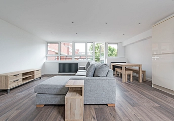 3 bedroom apartment to rent - Goulden House, Bullen Street, London, SW11