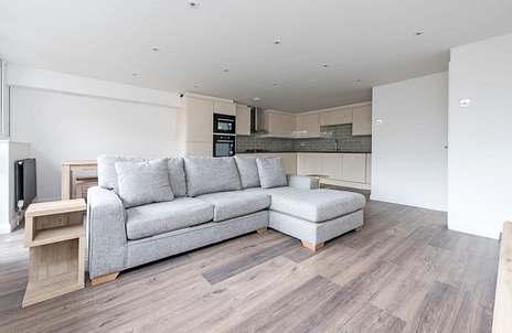 3 bedroom apartment to rent - Goulden House, Bullen Street, London, SW11