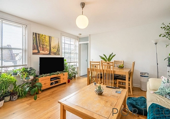 2 bedroom apartment to rent - Battersea Church Road, London, SW11