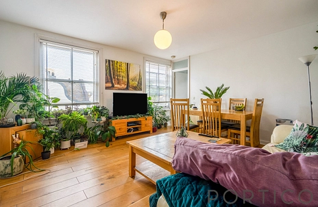 2 bedroom apartment to rent - Battersea Church Road, London, SW11