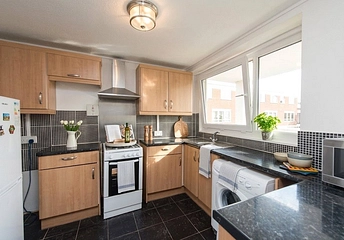 2 bedroom apartment to rent - Parkham Street, London, SW11 - Property View 1