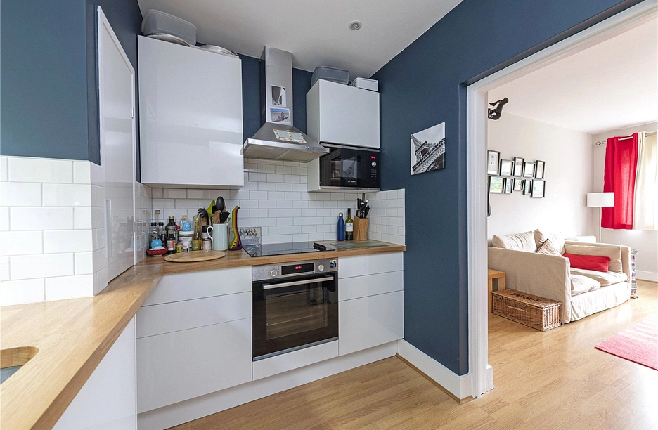 1 bedroom apartment to rent - Gowrie Road, London, SW11