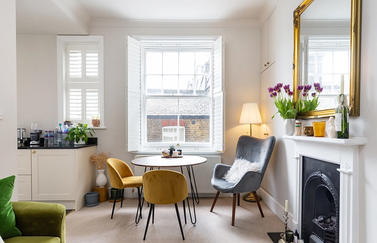 2 bedroom apartment to rent - Cyril Mansions, Prince of Wales Drive, London, SW11 - Property View 1