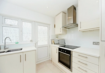 2 bedroom apartment to rent - Chesham Court, Trinity Road, London, SW18 - Property View 1