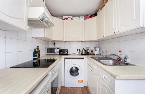 1 bedroom apartment to rent - Huron Road, London, SW17