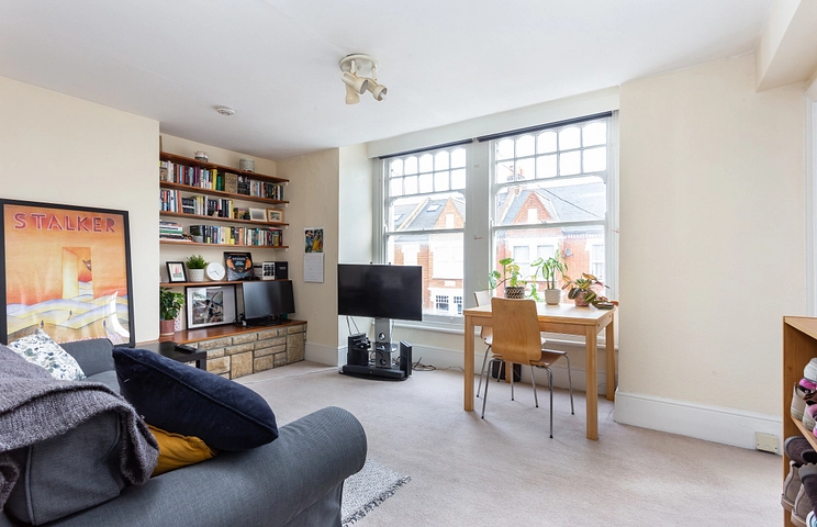 1 bedroom apartment to rent - Huron Road, London, SW17