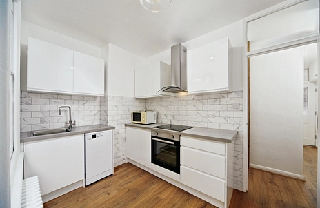 2 bedroom house to rent - Eversleigh Road, SW11