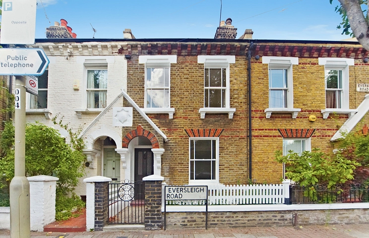 2 bedroom house to rent - Eversleigh Road, SW11