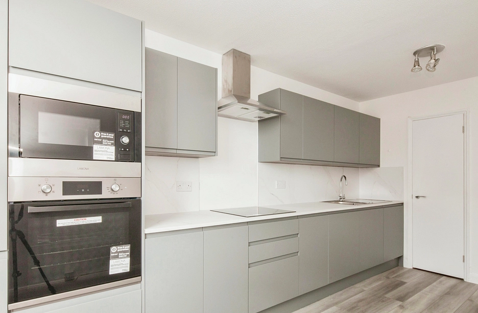 2 bedroom apartment to rent - Eagle Heights, 8 Bramlands Close, London, SW11