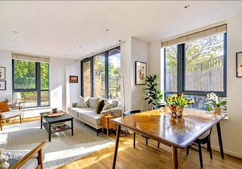 3 bedroom apartment to rent - Boundaries Road, London, SW12 - Property View 1