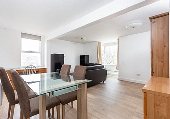 3 bedroom apartment to rent - Kestrel House, 4 Grant Road, London, SW11 - Property View 1