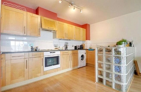 2 bedroom apartment to rent - Inverness Mews, Galleons Point, London, E16 - Property View 2