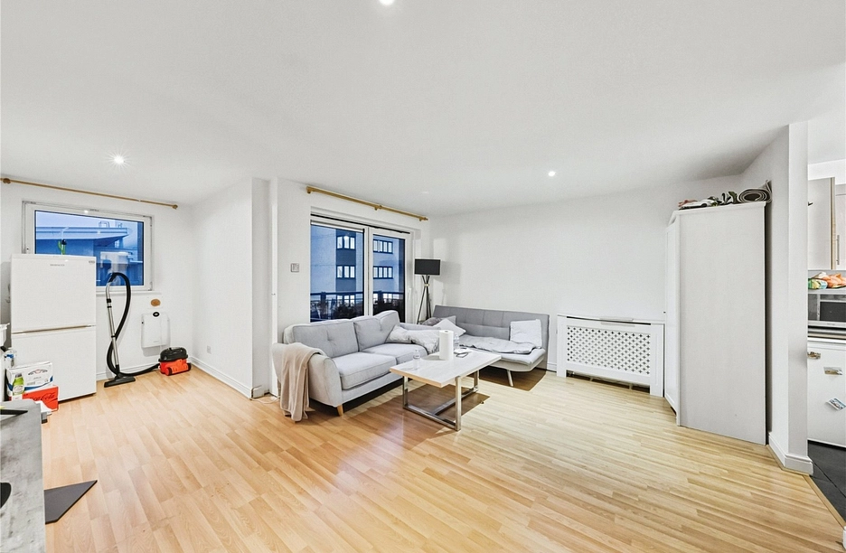 1 bedroom apartment to rent - Fishguard Way, London, E16