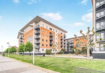 2 bedroom apartment to rent - Fishguard Way, London, E16 - Property View 1